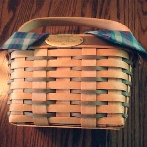 Longaberger 2001 Signed Dresden Basket